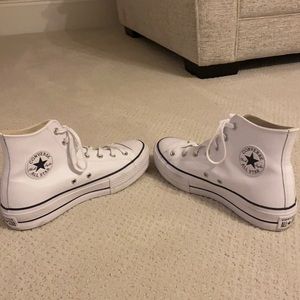 ⭐️white leather converse high top platform⭐️